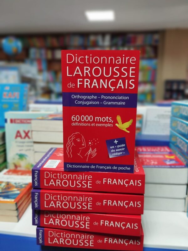 Dictionnaire Larousse de Français, 60.000 Mots Découvrez le Dictionnaire Larousse de Français, une référence incontournable pour les amoureux de la langue française. Avec ses 60 000 mots soigneusement sélectionnés, cet ouvrage vous offre une richesse lexicale exceptionnelle. Que vous soyez étudiant, professionnel ou simplement passionné de mots, ce dictionnaire vous accompagnera dans votre exploration de la langue française. Plongez-vous dans les définitions précises et complètes, les exemples d'utilisation, les synonymes et les expressions idiomatiques. Explorez les subtilités de la grammaire, de l'orthographe et de la conjugaison, grâce à des explications claires et concises. Que vous cherchiez une définition, une traduction ou une nuance sémantique, ce dictionnaire sera votre allié linguistique. Le Dictionnaire Larousse de Français est un outil indispensable pour enrichir votre vocabulaire, améliorer votre expression écrite et développer votre compréhension de la langue française. Que vous l'utilisiez à l'école, à la maison ou au travail, ce dictionnaire sera votre compagnon fidèle dans votre quête de maîtrise de la langue française. Embarquez dans un voyage lexical captivant avec le Dictionnaire Larousse de Français et découvrez l'étendue de la richesse de la langue française à travers ses 60 000 mots soigneusement sélectionnés.